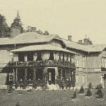 Na zdjęciu: Widok carskiego pałacyku w Spale od strony Pilicy. Album wydawnictwa „Kraj” z 1897 roku.