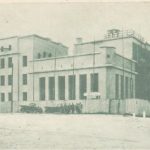 Na zdjęciu: Budowa szkoły im. J. Piłsudskiego na zdjęciu z 1931 roku. „Panorama” z 19 lipca 1931 r.