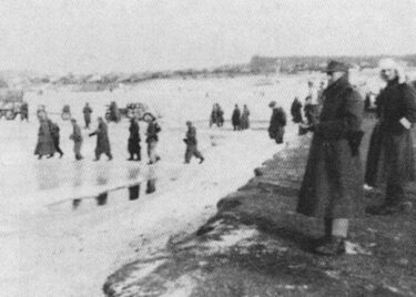 zdjęcie archiwalne forsowanie linii Pilicy w 1945 r.